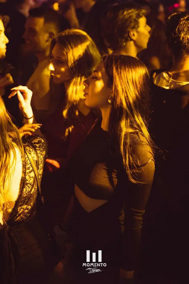 MOMENTO CLUB